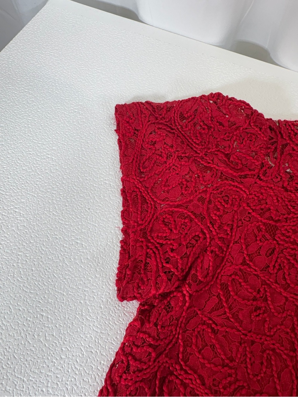 Kate & Mallory Red Floral Lace Short-Sleeve Top 3509 - Picture 10 of 10